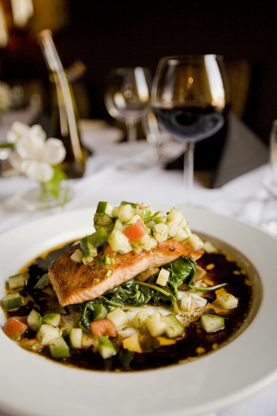 Salmon fillet with salsa and red wine